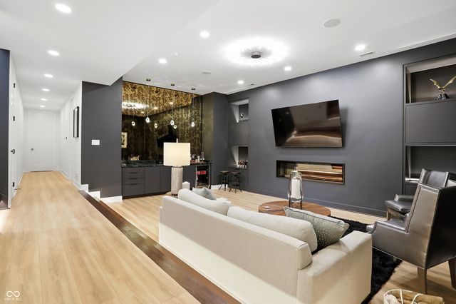 3995 Chapel Hill Court, Bargersville, IN 46106