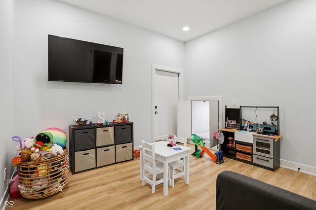 3995 Chapel Hill Court, Bargersville, IN 46106