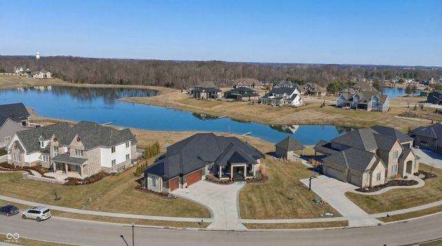 3995 Chapel Hill Court, Bargersville, IN 46106