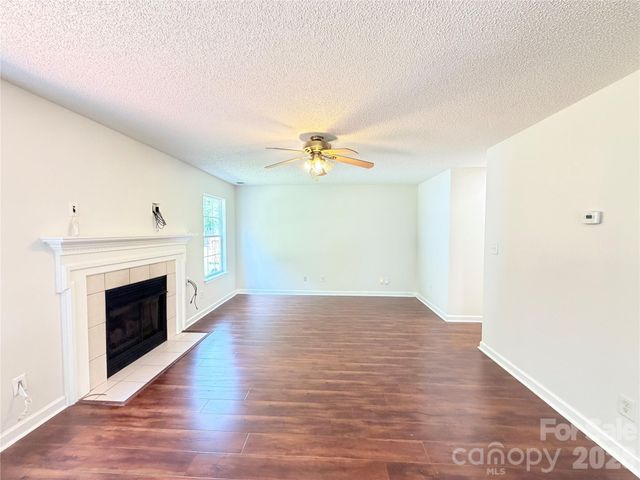 8616 Silver Falls Way, Charlotte, NC 28227