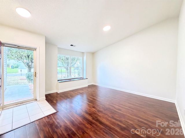 8616 Silver Falls Way, Charlotte, NC 28227