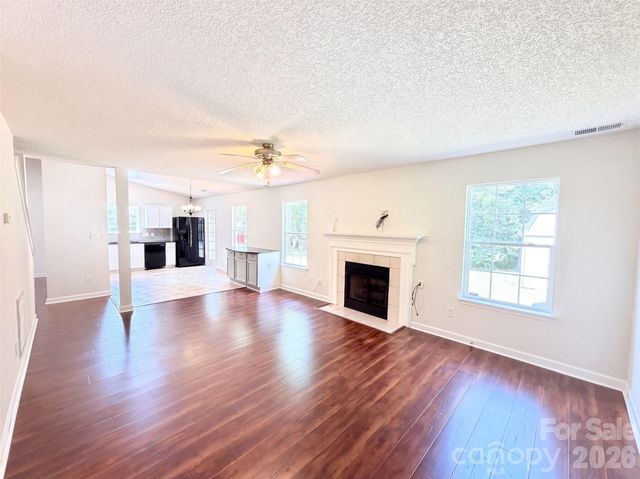 8616 Silver Falls Way, Charlotte, NC 28227