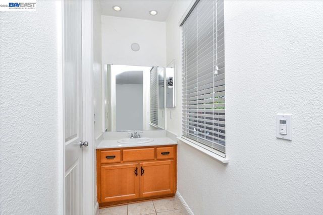 1600 Amber Ln, Brentwood, CA 94513