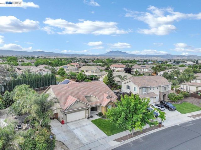 1600 Amber Ln, Brentwood, CA 94513