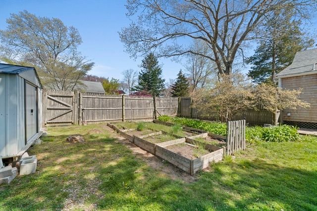 14 Ivy Road, Marshfield, MA 02050