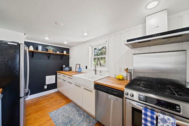 14 Ivy Road, Marshfield, MA 02050