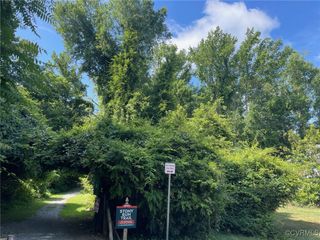 606 S James St, Ashland, VA 23005