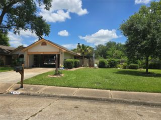 1635 Ainsdale Drive, Houston, TX 77077