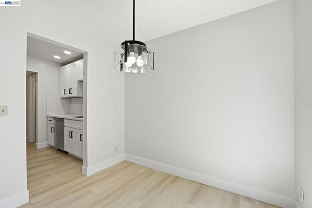 460 N Civic Dr 106, Walnut Creek, CA 94596