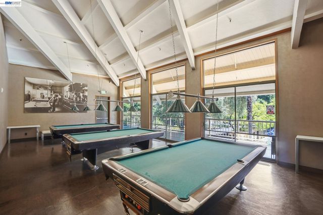 460 N Civic Dr 106, Walnut Creek, CA 94596