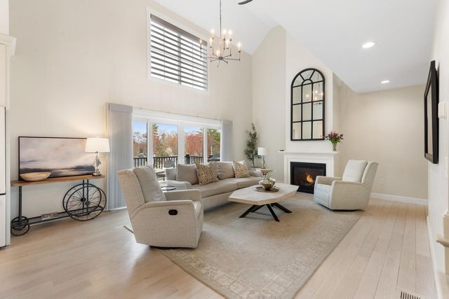 9 Shay Ln, North Reading, MA 01864
