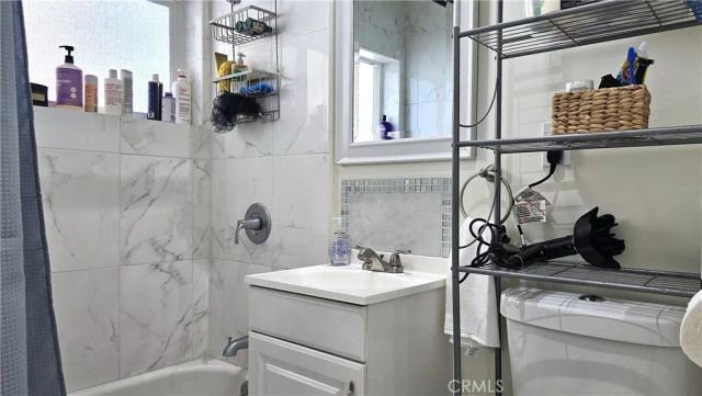 6704 Rhea Avenue, Reseda, CA 91335