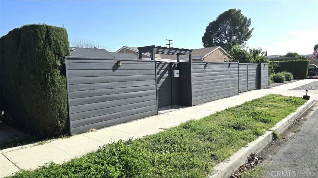 6704 Rhea Avenue, Reseda, CA 91335