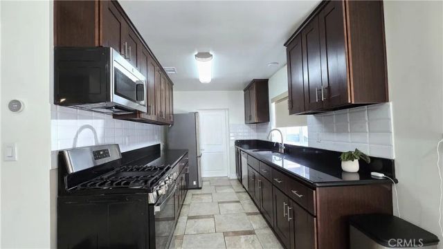 6704 Rhea Avenue, Reseda, CA 91335