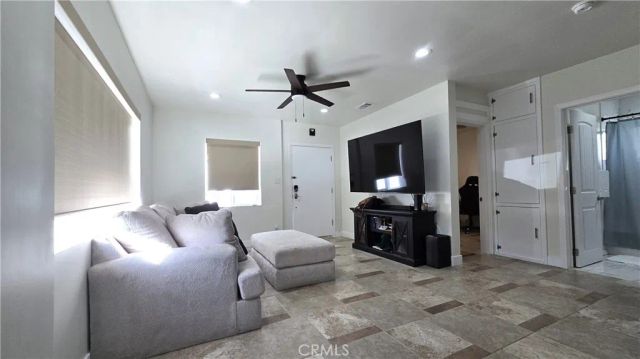 6704 Rhea Avenue, Reseda, CA 91335