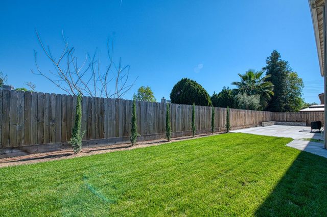 4410 W Langden Drive, Fresno, CA 93722