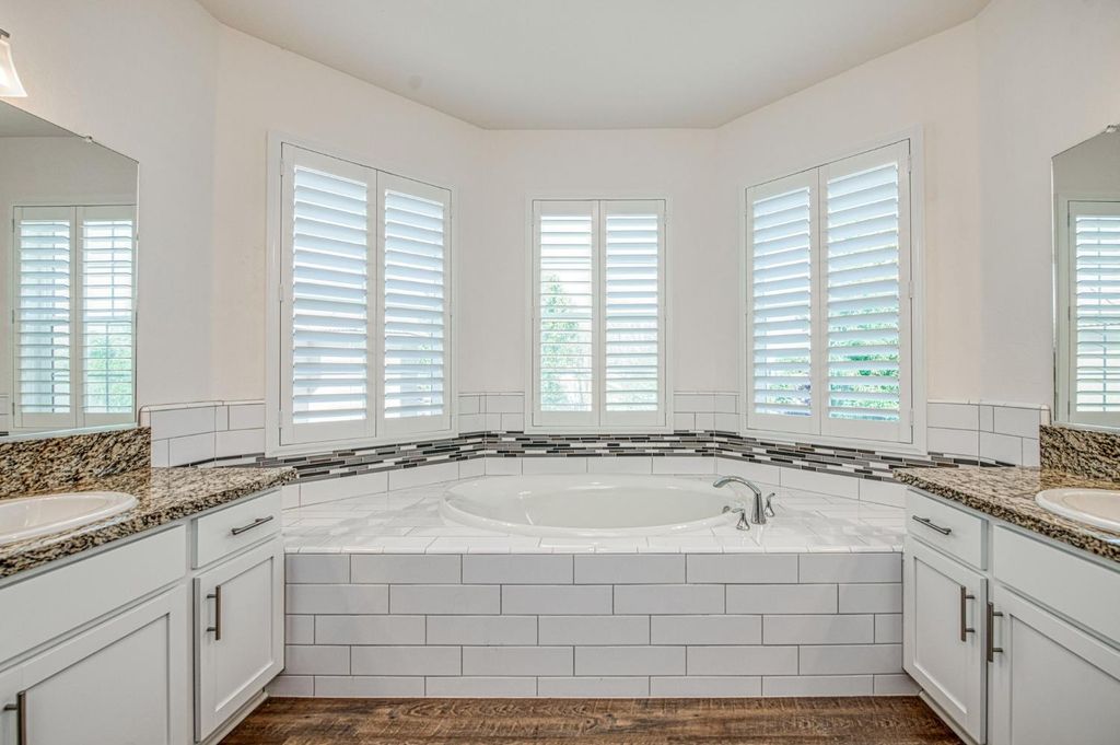 Image 13 of property listing at 4410 W Langden Drive, Fresno, CA 93722