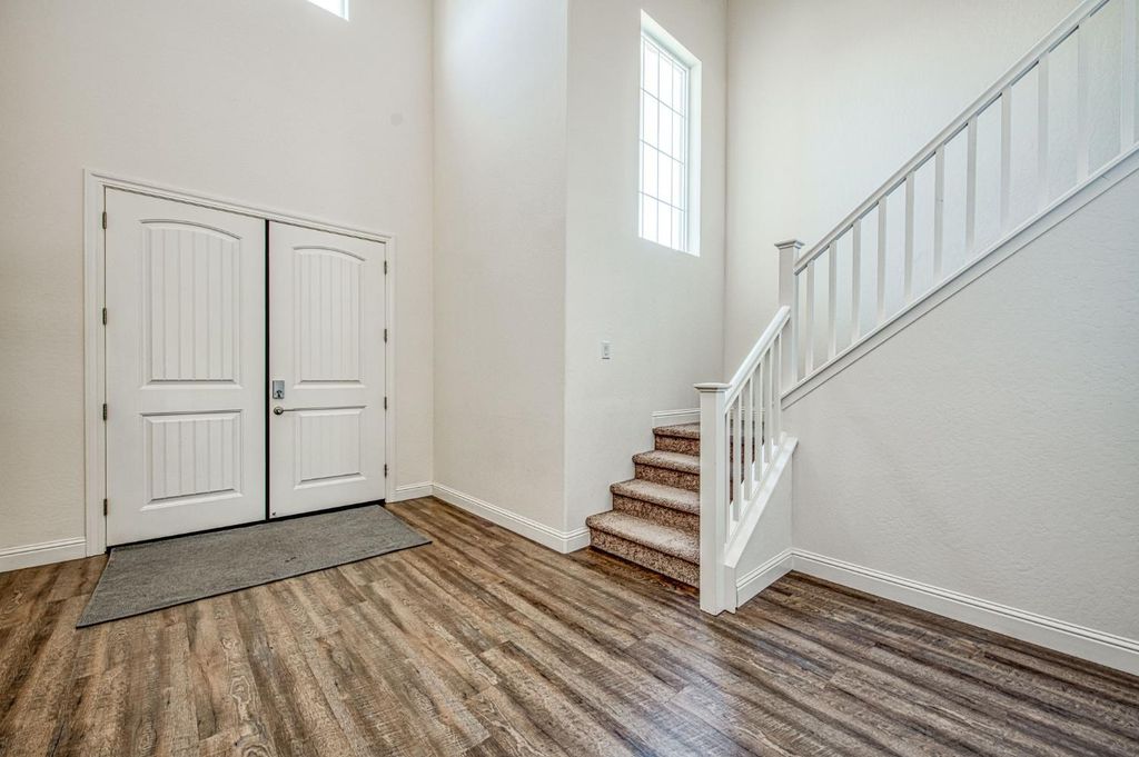 Image 4 of property listing at 4410 W Langden Drive, Fresno, CA 93722