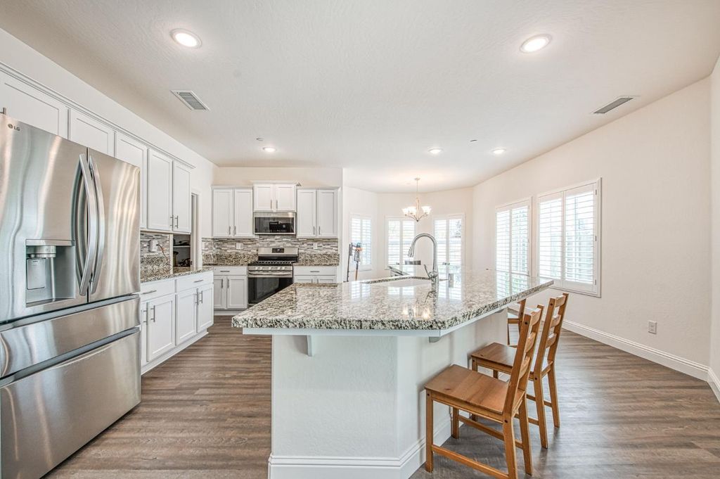 Image 7 of property listing at 4410 W Langden Drive, Fresno, CA 93722