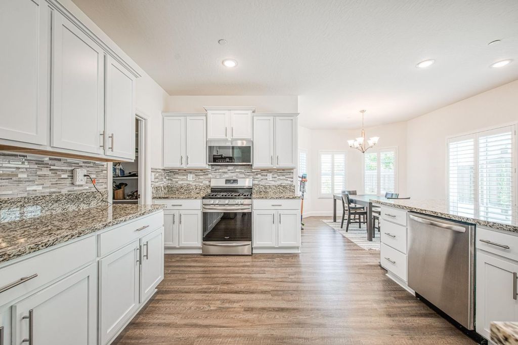 Image 8 of property listing at 4410 W Langden Drive, Fresno, CA 93722