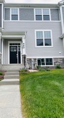 560 Wolverine Drive, Aurora, IL 60502
