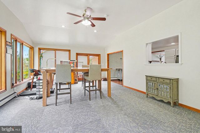 10416 JONESTOWN RD, Annville, PA 17003