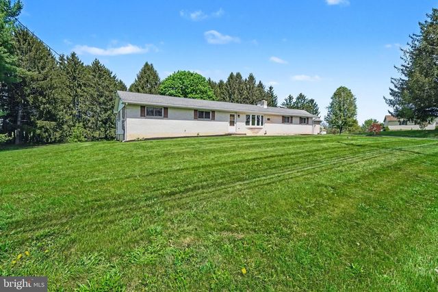 10416 JONESTOWN RD, Annville, PA 17003
