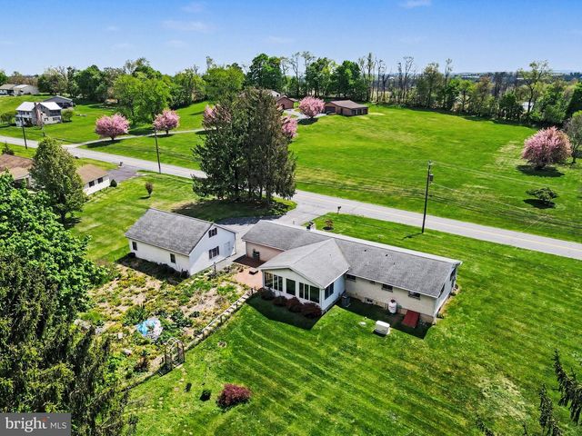 10416 JONESTOWN RD, Annville, PA 17003