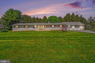 10416 JONESTOWN RD, Annville, PA 17003