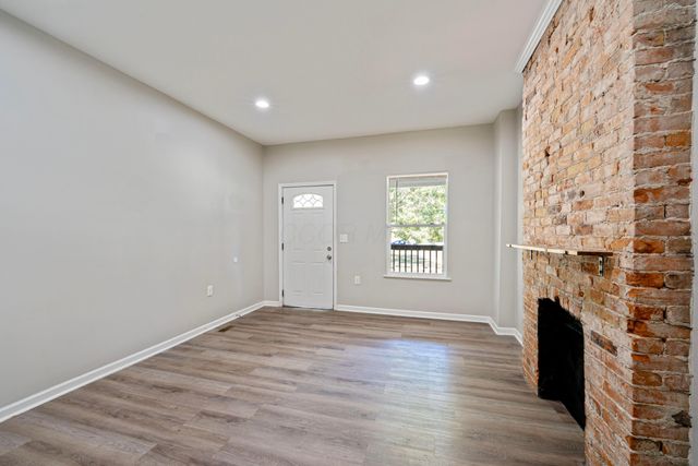 293 W Park Avenue, Columbus, OH 43223