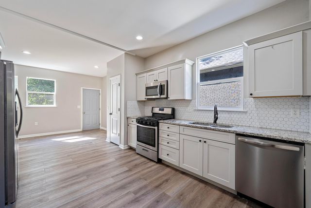 293 W Park Avenue, Columbus, OH 43223