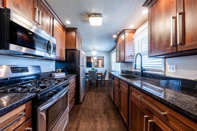 1112 BLUE RIDGE DRIVE, Green Bay, WI 54304