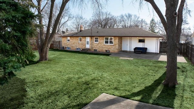 1112 BLUE RIDGE DRIVE, Green Bay, WI 54304