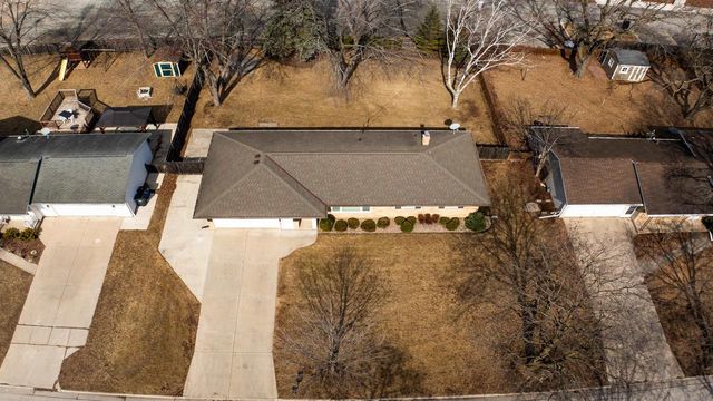 1112 BLUE RIDGE DRIVE, Green Bay, WI 54304