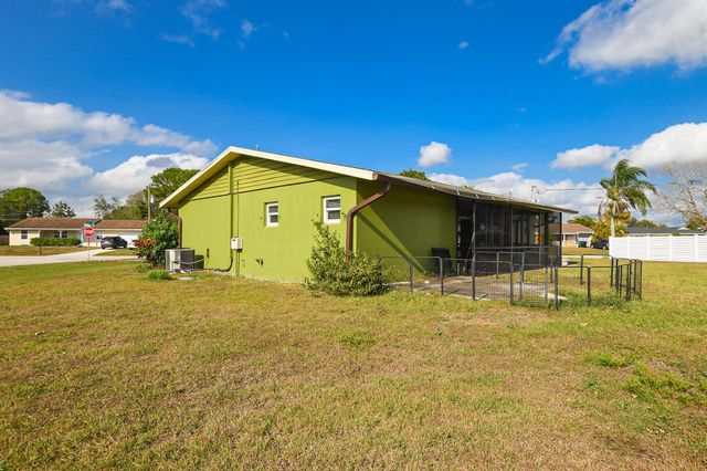 610 NW Marion Avenue, Port St. Lucie, FL 34983