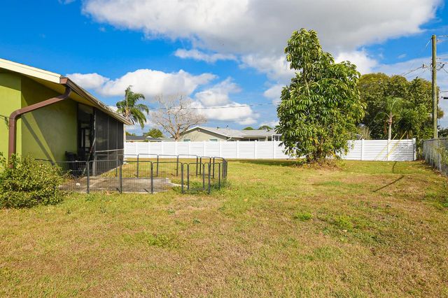 610 NW Marion Avenue, Port St. Lucie, FL 34983