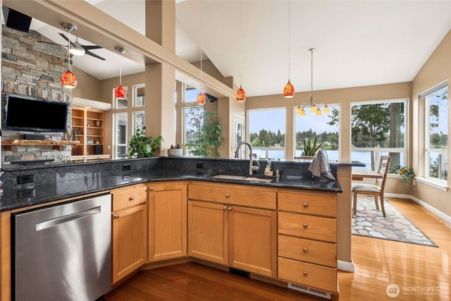 3800 Long Lake Drive SE, Olympia, WA 98503