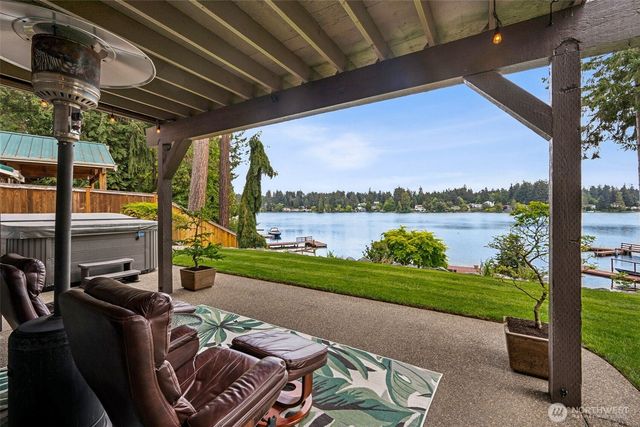 3800 Long Lake Drive SE, Olympia, WA 98503