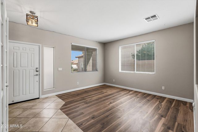 5661 W DESERT JEWEL Drive, Glendale, AZ 85302