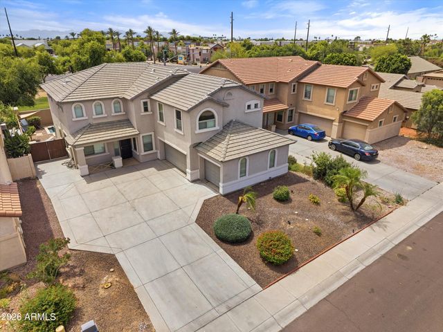 5661 W DESERT JEWEL Drive, Glendale, AZ 85302