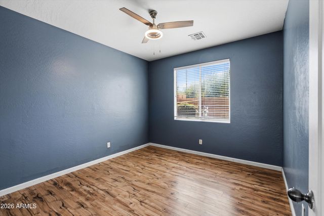 5661 W DESERT JEWEL Drive, Glendale, AZ 85302