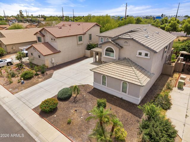 5661 W DESERT JEWEL Drive, Glendale, AZ 85302