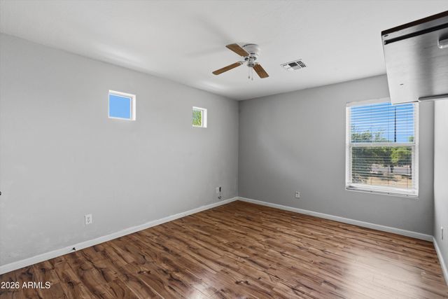 5661 W DESERT JEWEL Drive, Glendale, AZ 85302