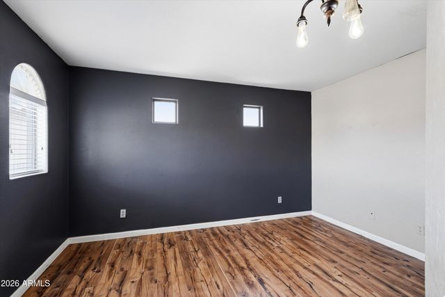 5661 W DESERT JEWEL Drive, Glendale, AZ 85302