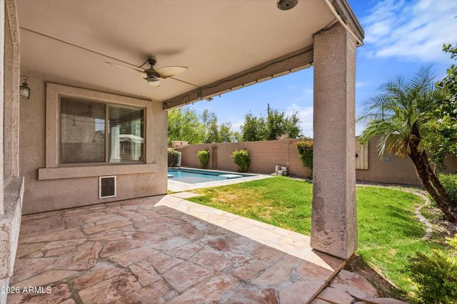5661 W DESERT JEWEL Drive, Glendale, AZ 85302