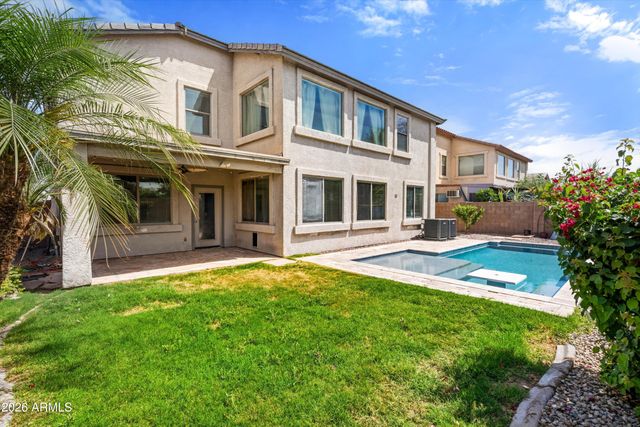5661 W DESERT JEWEL Drive, Glendale, AZ 85302