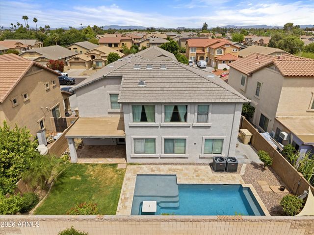 5661 W DESERT JEWEL Drive, Glendale, AZ 85302