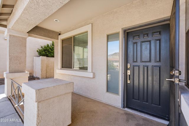 5661 W DESERT JEWEL Drive, Glendale, AZ 85302
