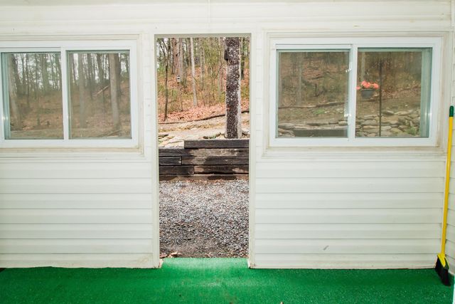 101 SHARP HILL LN, Hinton, VA 22831