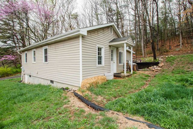 101 SHARP HILL LN, Hinton, VA 22831